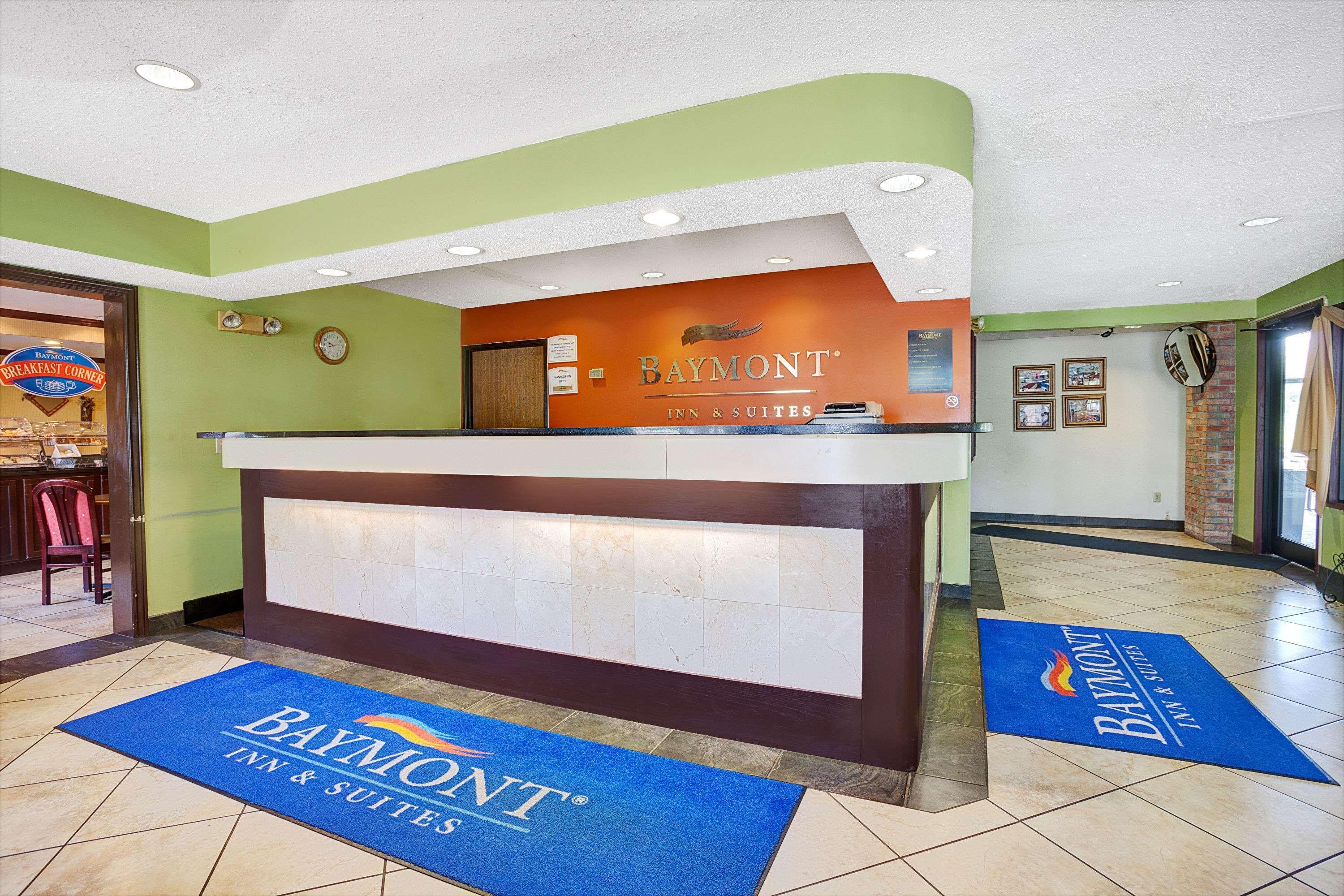 Baymont By Wyndham Monroe Hotel Exterior foto